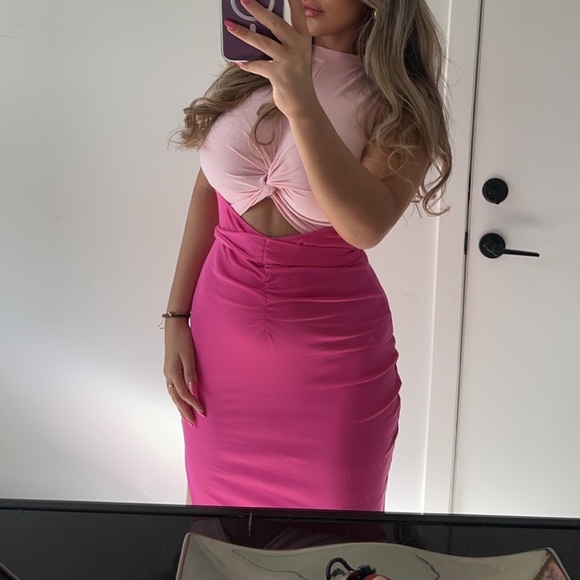Two tone pink flattering dress - Picture 1 of 1